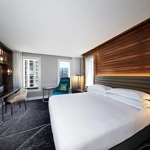 Deluxe Eck-Zimmer mit Kingsize-Bett